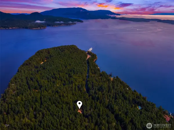 640 Ferry RD, Lopez Island, WA 98261