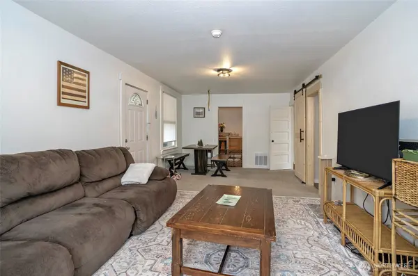 110 Alder ST E, Eatonville, WA 98328