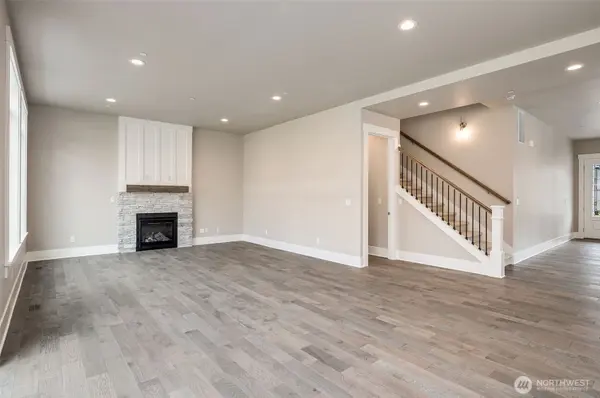 17254 NE 113th CT, Redmond, WA 98052