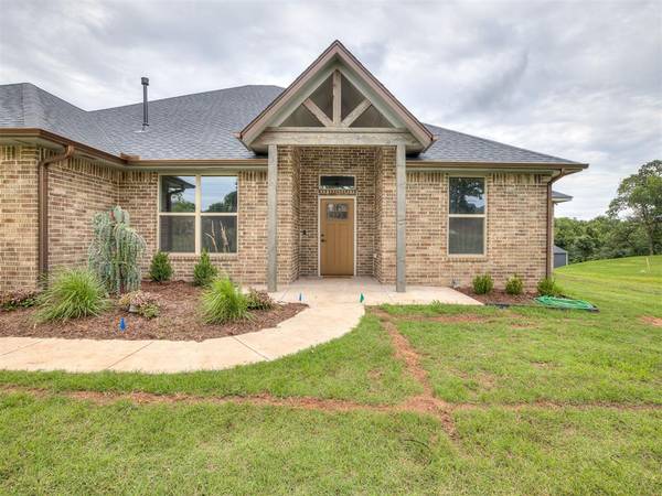 10924 Sandstone Ridge WAY, Guthrie, OK 73044