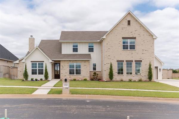 10705 NW 26th CT, Yukon, OK 73099