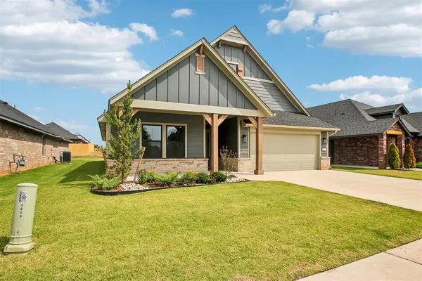 4817 Sundowner LN, Edmond, OK 73034