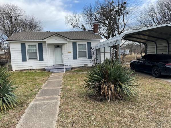 105 W 14th ST, Wewoka, OK 74884