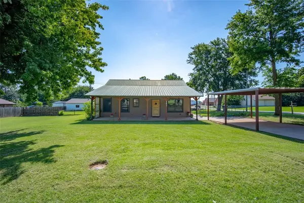 301 NE 5th ST, Blanchard, OK 73010