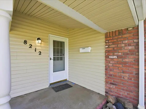 8212 NW 33rd ST, Bethany, OK 73008