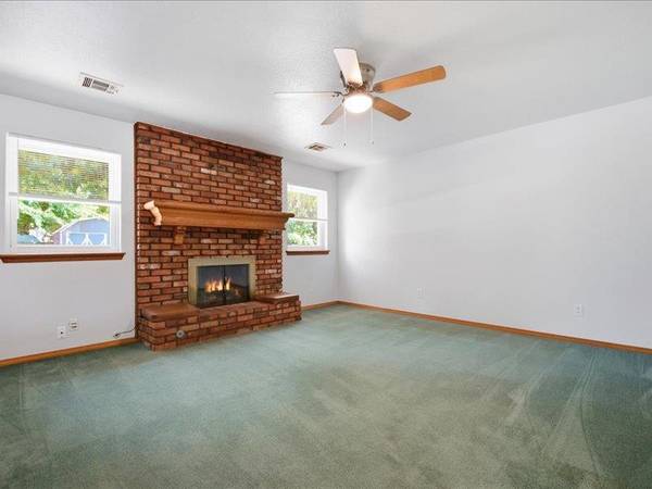 8212 NW 33rd ST, Bethany, OK 73008