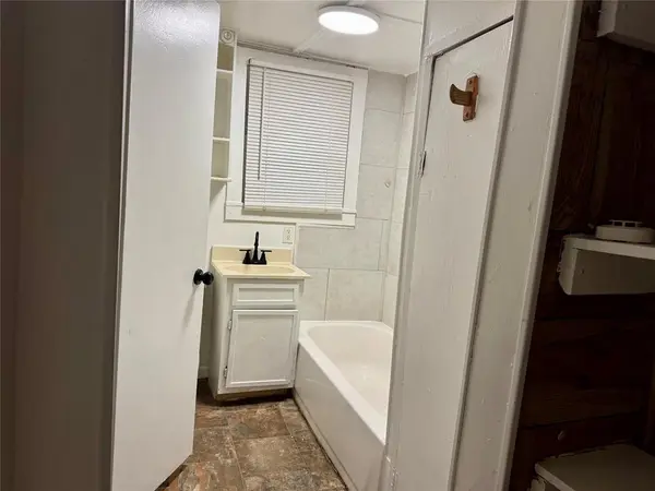 812 W Colorado AVE, Chickasha, OK 73018