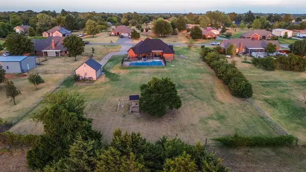 1329 S Southersby DR, Mustang, OK 73064