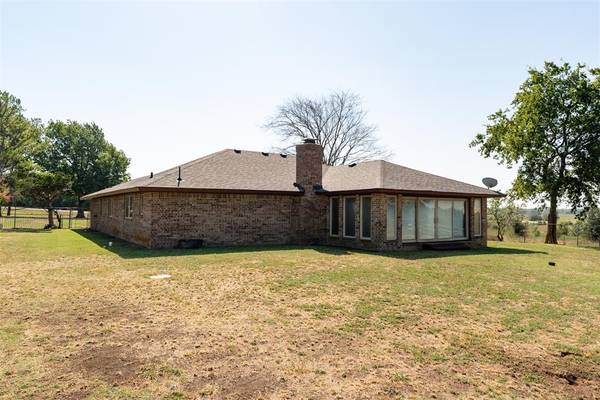 108159 56 HWY, Okemah, OK 74859