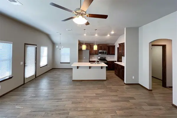 12932 NW 3rd TER, Yukon, OK 73099