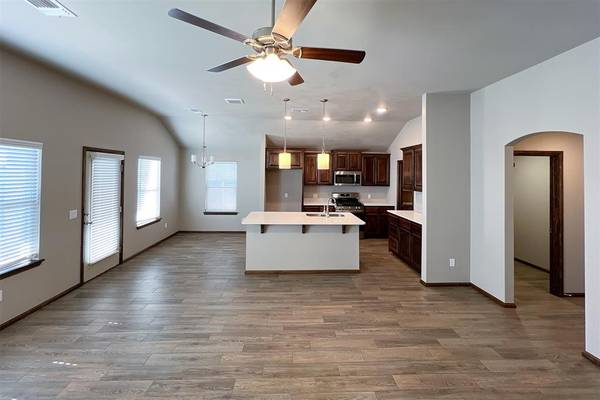 12932 NW 3rd TER, Yukon, OK 73099