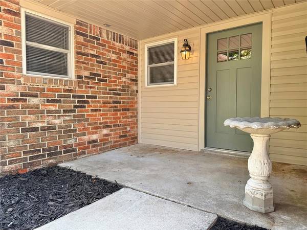 9 Rock Hollow RD, Shawnee, OK 74804