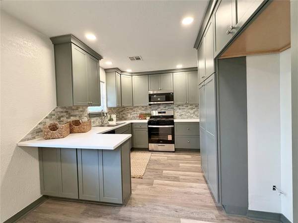 9 Rock Hollow RD, Shawnee, OK 74804