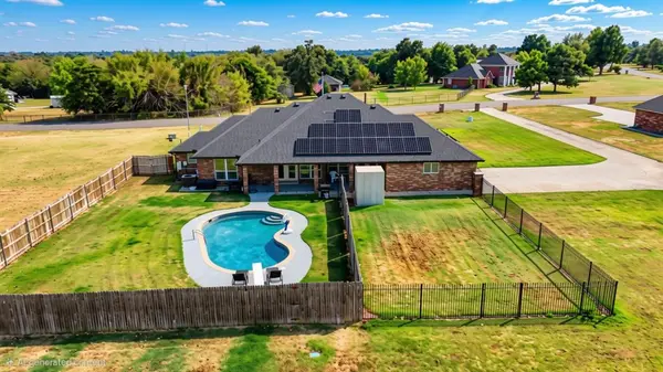 11133 Burning Oaks DR, Oklahoma City, OK 73150