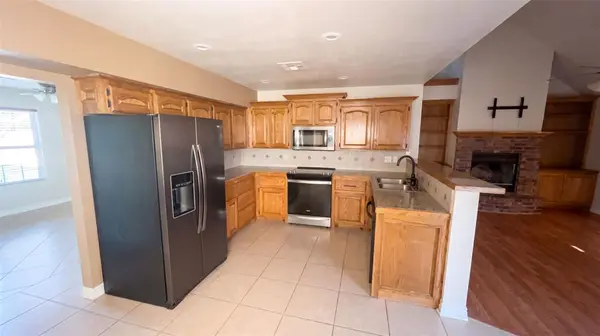 12 Wahnetah LN, Lawton, OK 73507