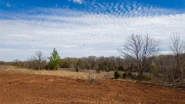 Tire Iron RD, Meeker, OK 74855