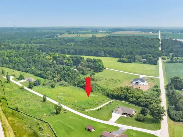 SUGAR MAPLE DR #34, Luxemburg, WI 54217