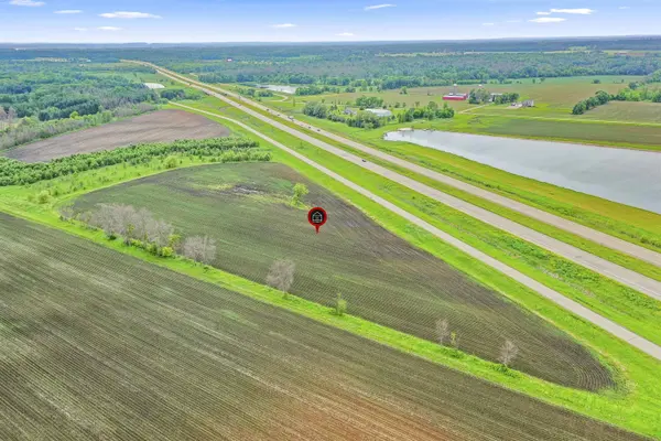 N NORTH RD, Fremont, WI 54940