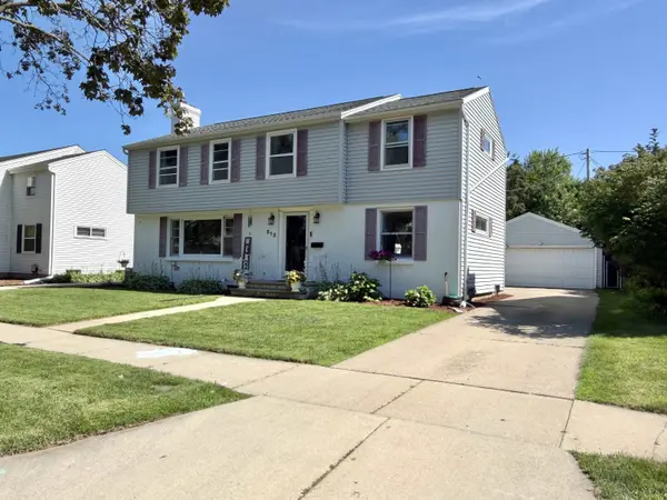 513 E LINDBERGH ST, Appleton, WI 54911-2833
