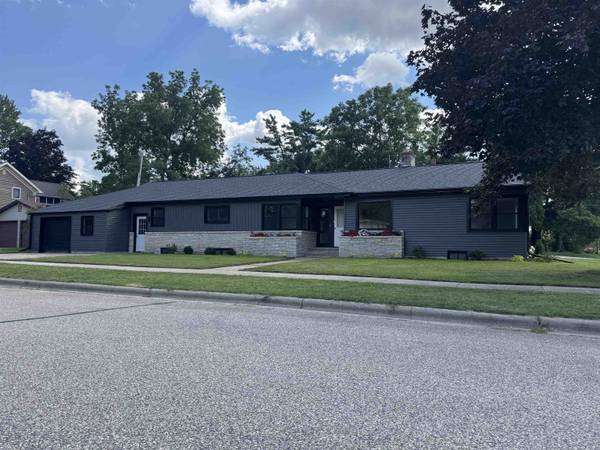 316 W 4TH ST, Shawano, WI 54166