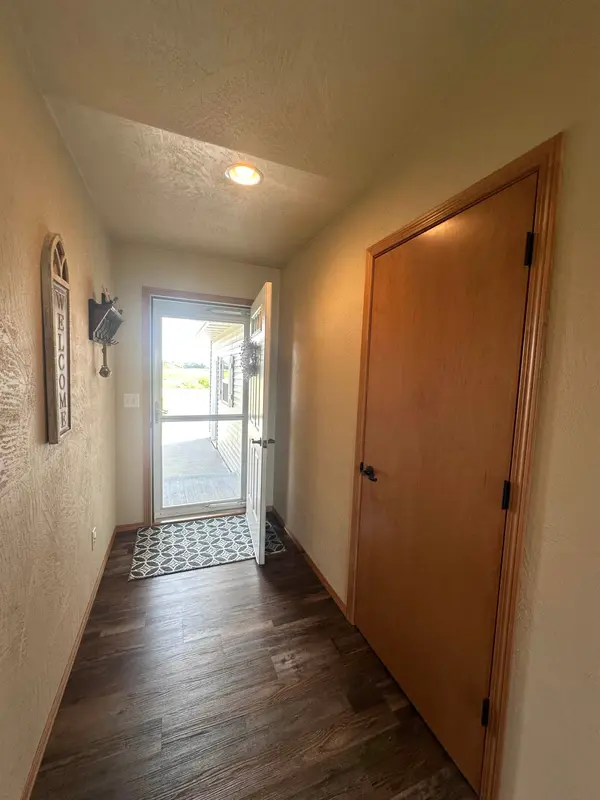 601 DEBRUIN RD, Combined Locks, WI 54113