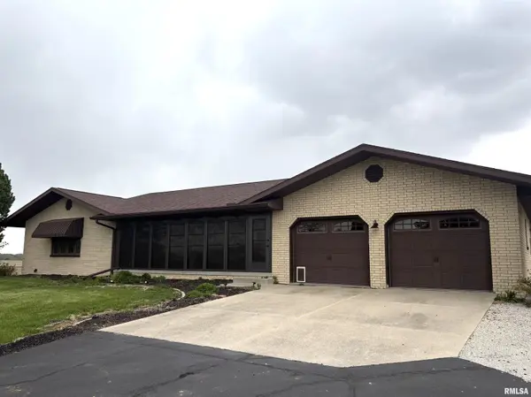 18067 DEE MAC RD, Mackinaw, IL 61755