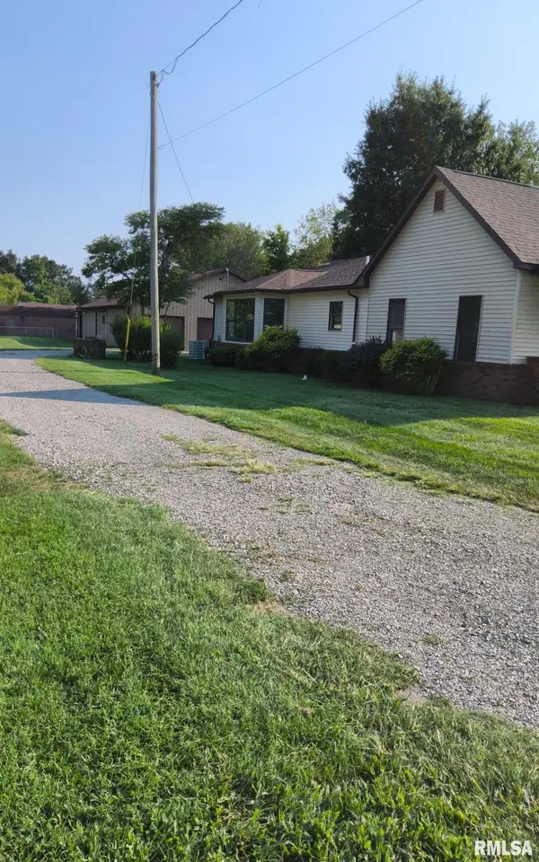 317 E FRANKLIN ST, Duquoin, IL 62832