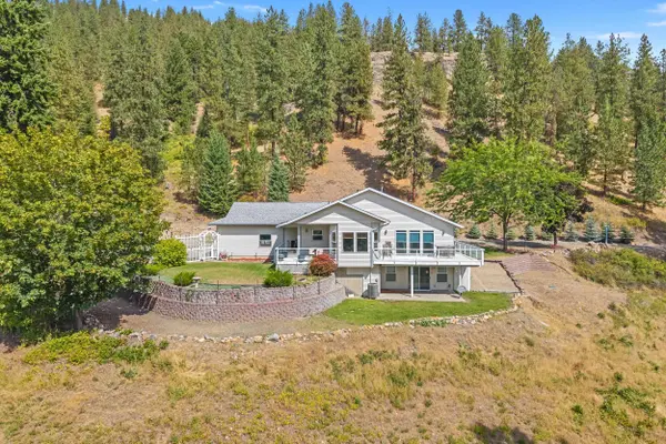 2024 Summit Valley Q Rd, Addy, WA 99101