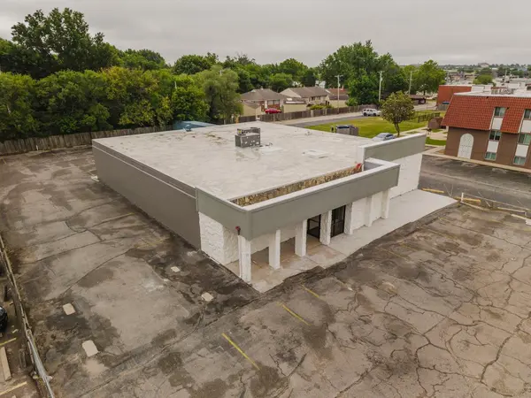 2234 S Oliver, Wichita, KS 67218