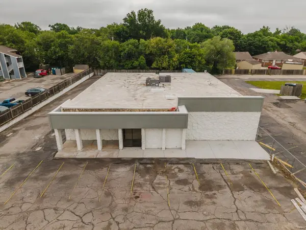 2234 S Oliver, Wichita, KS 67218