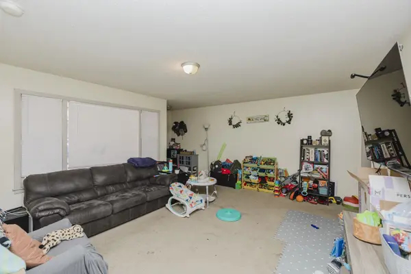 2524 W Columbine, Wichita, KS 67204
