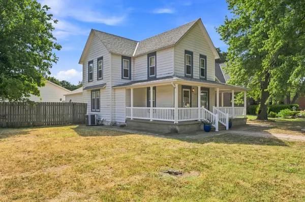 428 N Main St, Andale, KS 67001