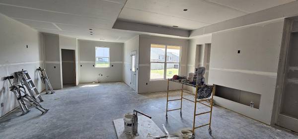 728 N Red Bud Ave., Valley Center, KS 67147