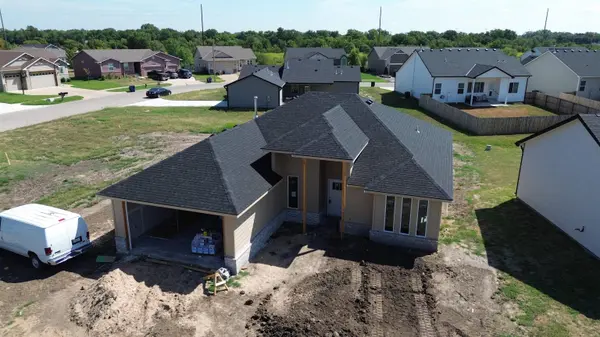 728 N Red Bud Ave., Valley Center, KS 67147