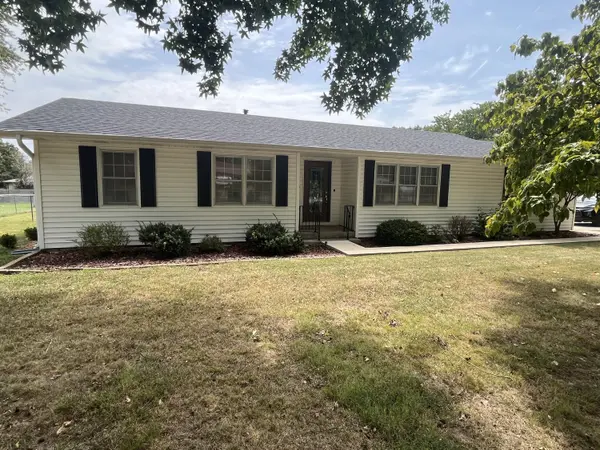 1220 Tyler Street, Aurora, MO 65605