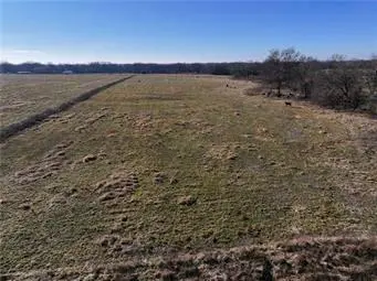 T3 E Logan Road, El Dorado Springs, MO 64744