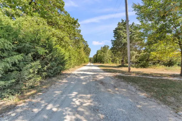 107 Candlewood RD, Buffalo, MO 65622