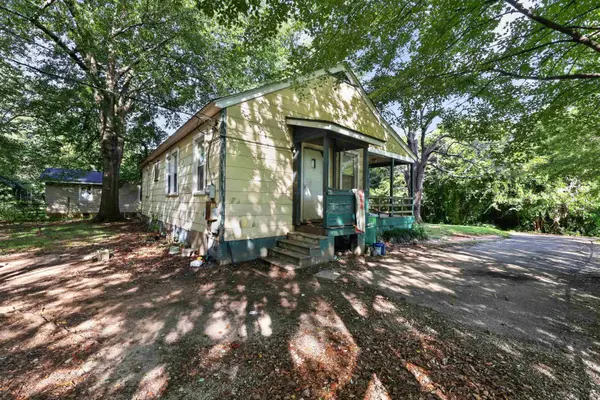 204 Anderson DR, Spartanburg, SC 29302