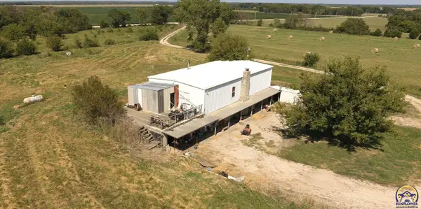1873 Road 110, Hartford, KS 66854