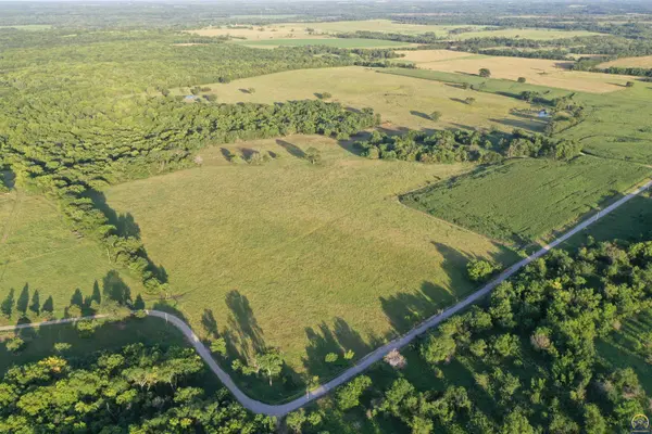 00000 S Shawnee Heights RD, Quenemo, KS 66528
