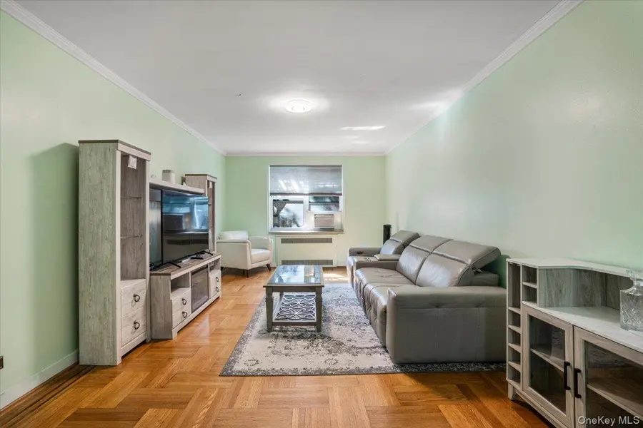99-45 67th RD #218, Forest Hills, NY 11375