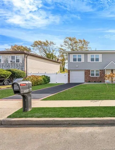 54 Evergreen ##A, West Babylon, NY 11704