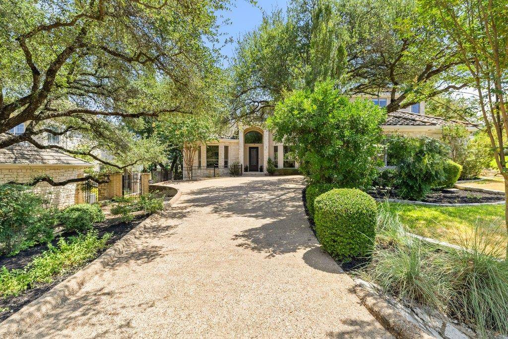 5 Tiburon CT, The Hills, TX 78738
