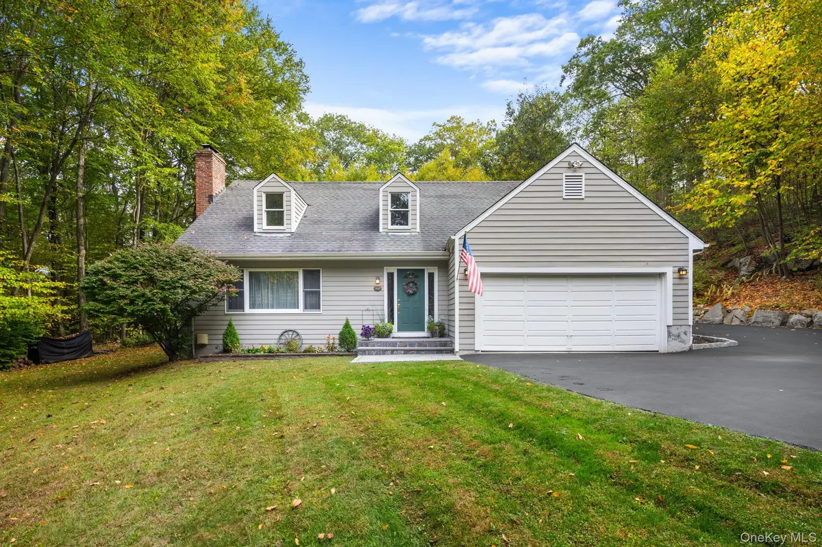 568 Farmers Mills RD, Carmel, NY 10512