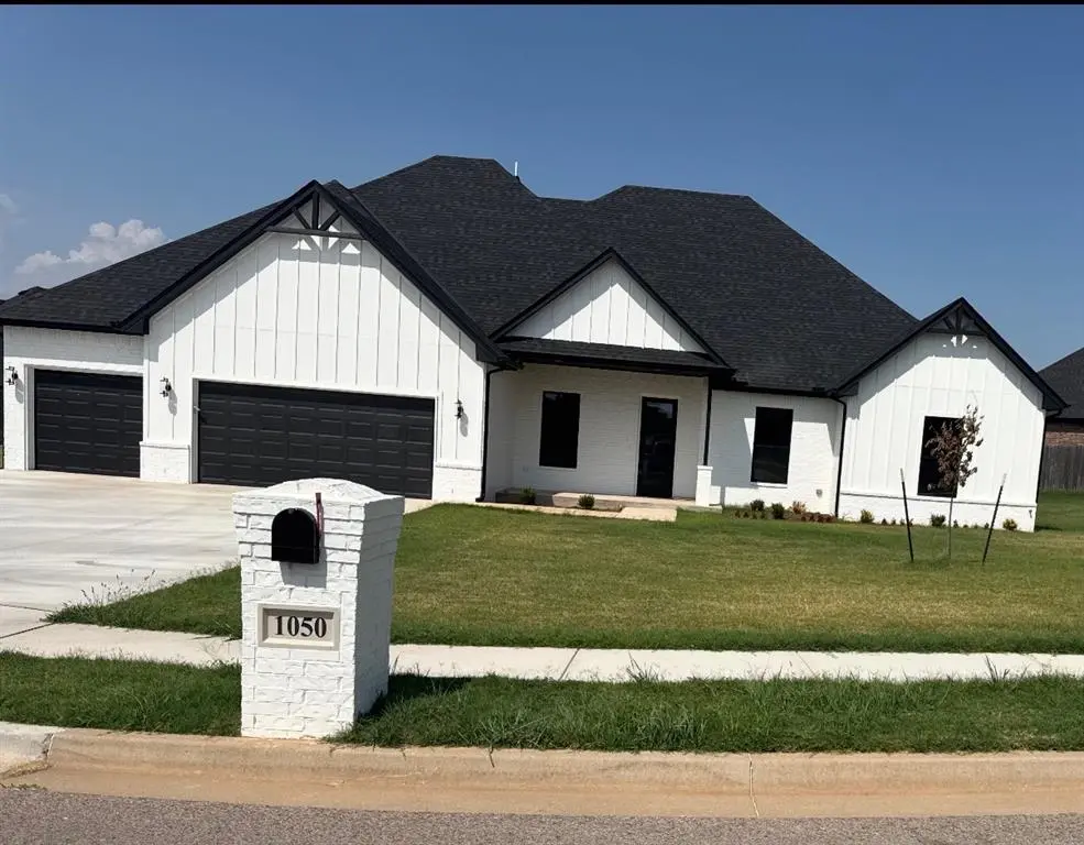 1050 Colonial AVE, Tuttle, OK 73089