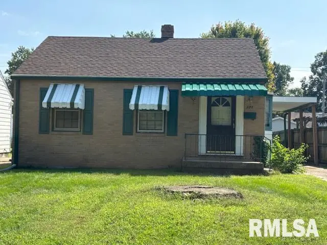 2212 S WHITTIER ST, Springfield, IL 62704