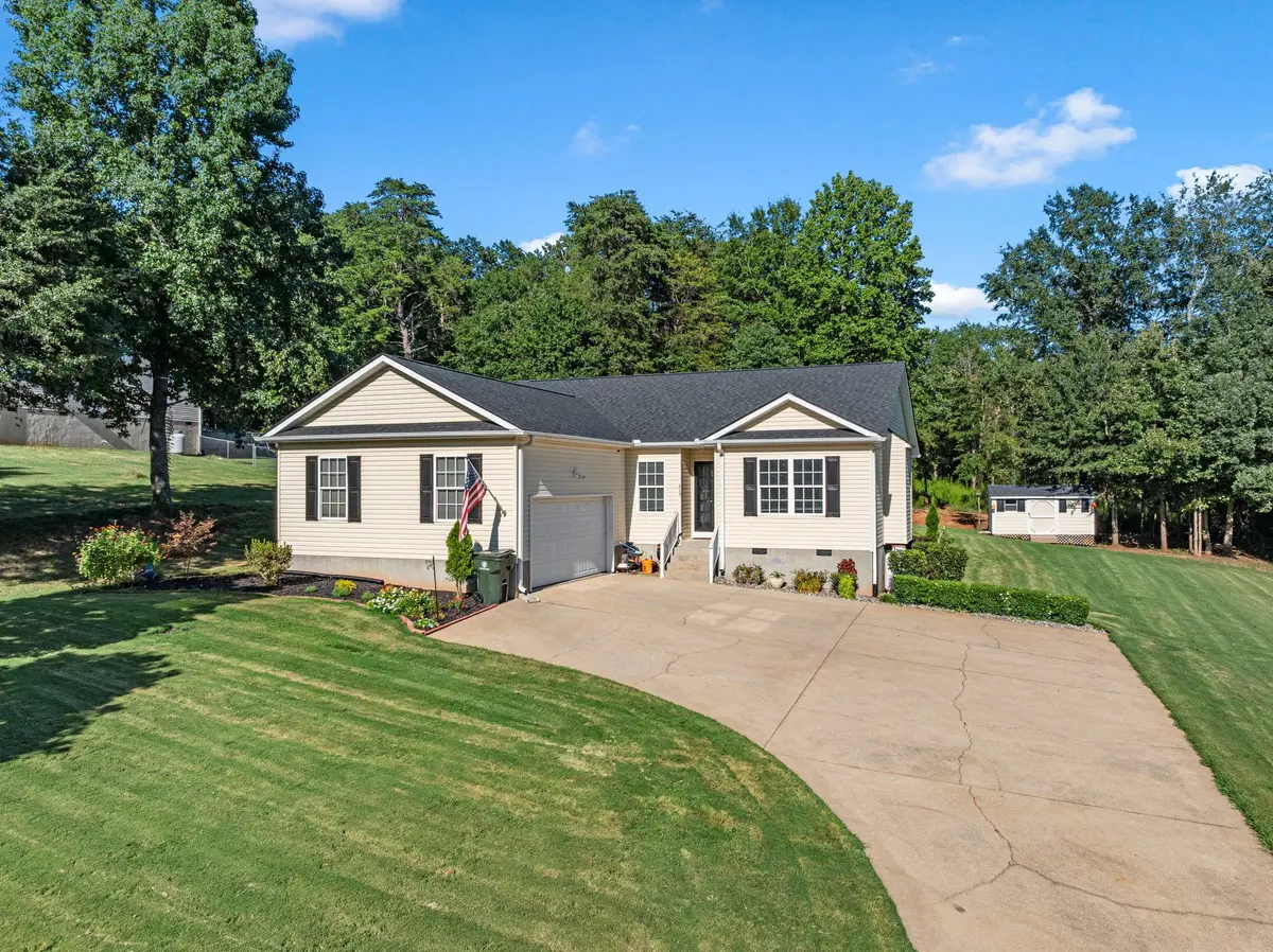 213 Anchors Away DR, Inman, SC 29349