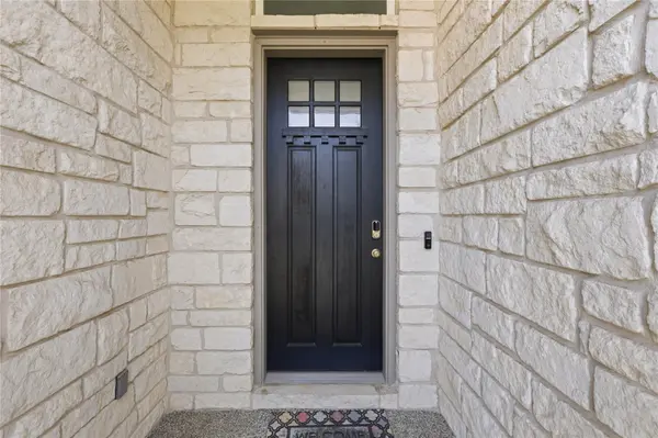 7220 Poulain DR, Austin, TX 78738