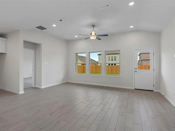 416 Stellar Wind DR, Georgetown, TX 78628