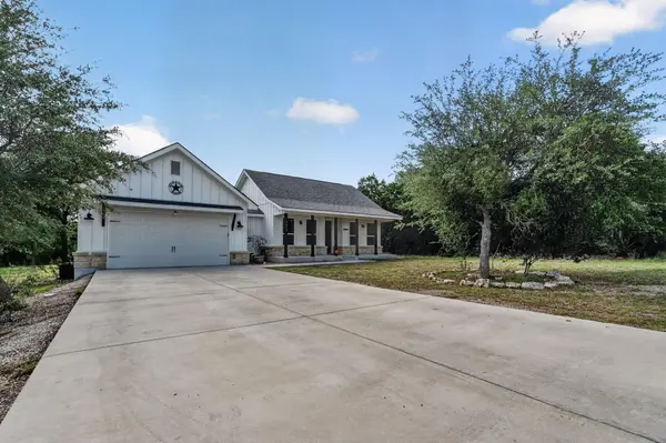 1619 Scenic View DR, Canyon Lake, TX 78133